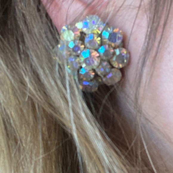 Vintage clip on earrings - Picture 7 of 12